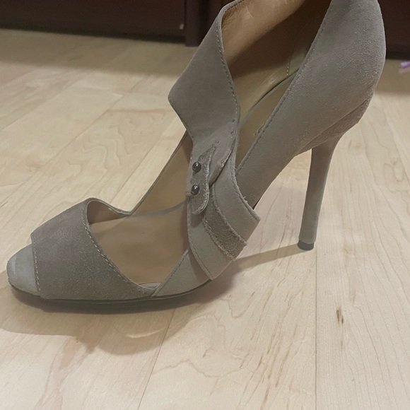 L.A.M.B suede heels - Picture 5 of 7